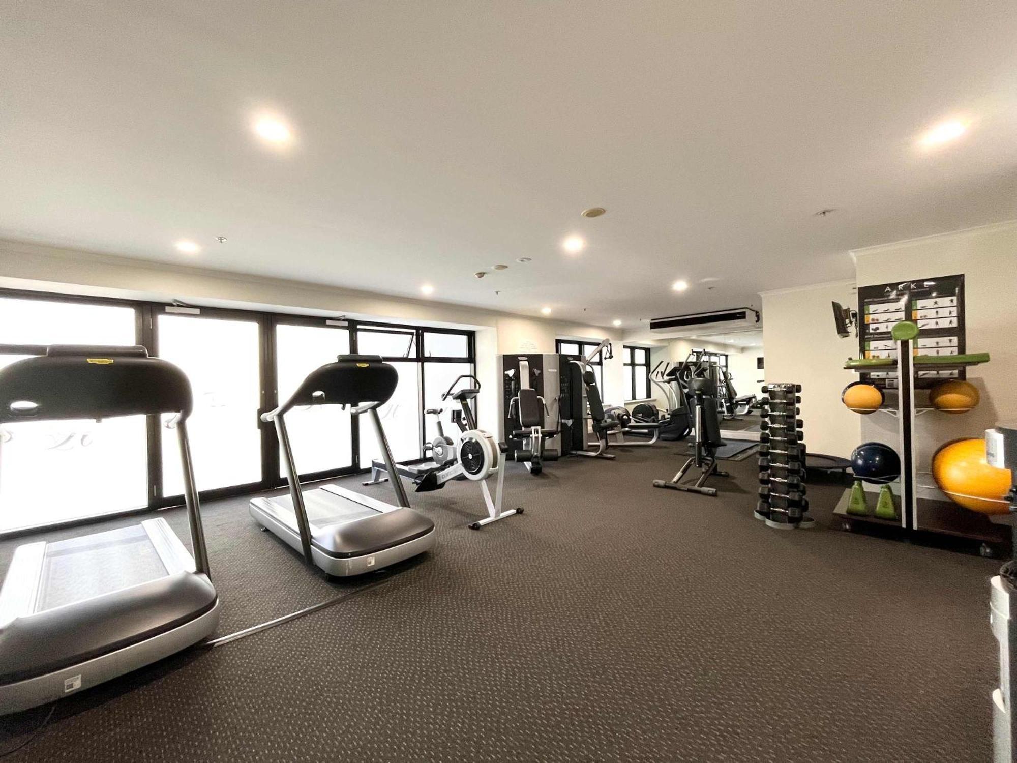 Highrise Studio Apartment W/ Ac, Pool & Gym In Auckland Cbd Exterior photo