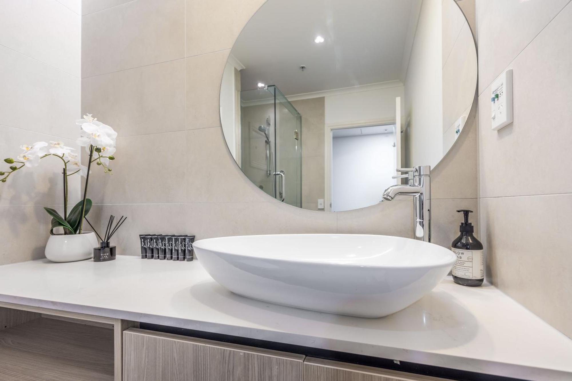 Highrise Studio Apartment W/ Ac, Pool & Gym In Auckland Cbd Exterior photo